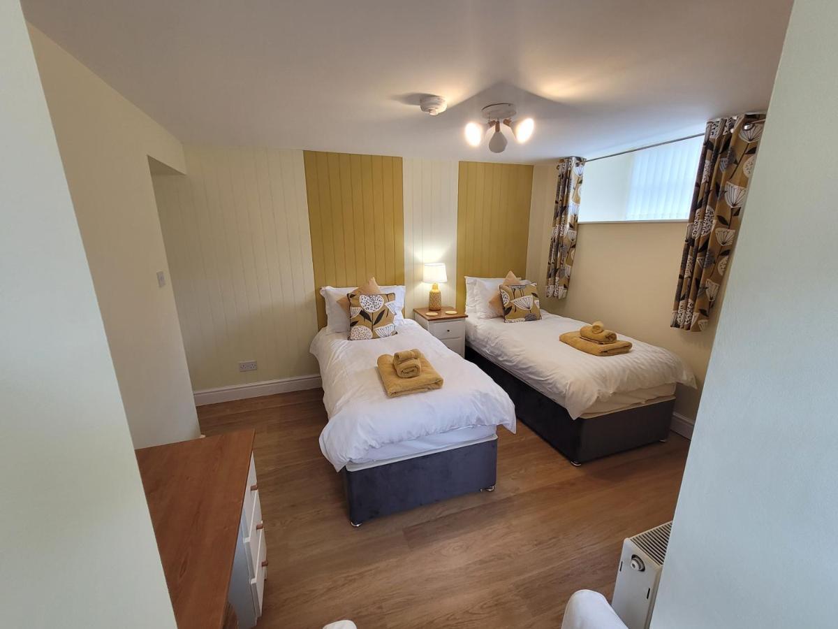 Llys Bach Apartment At Llys Aeron Aberaeron Exterior foto